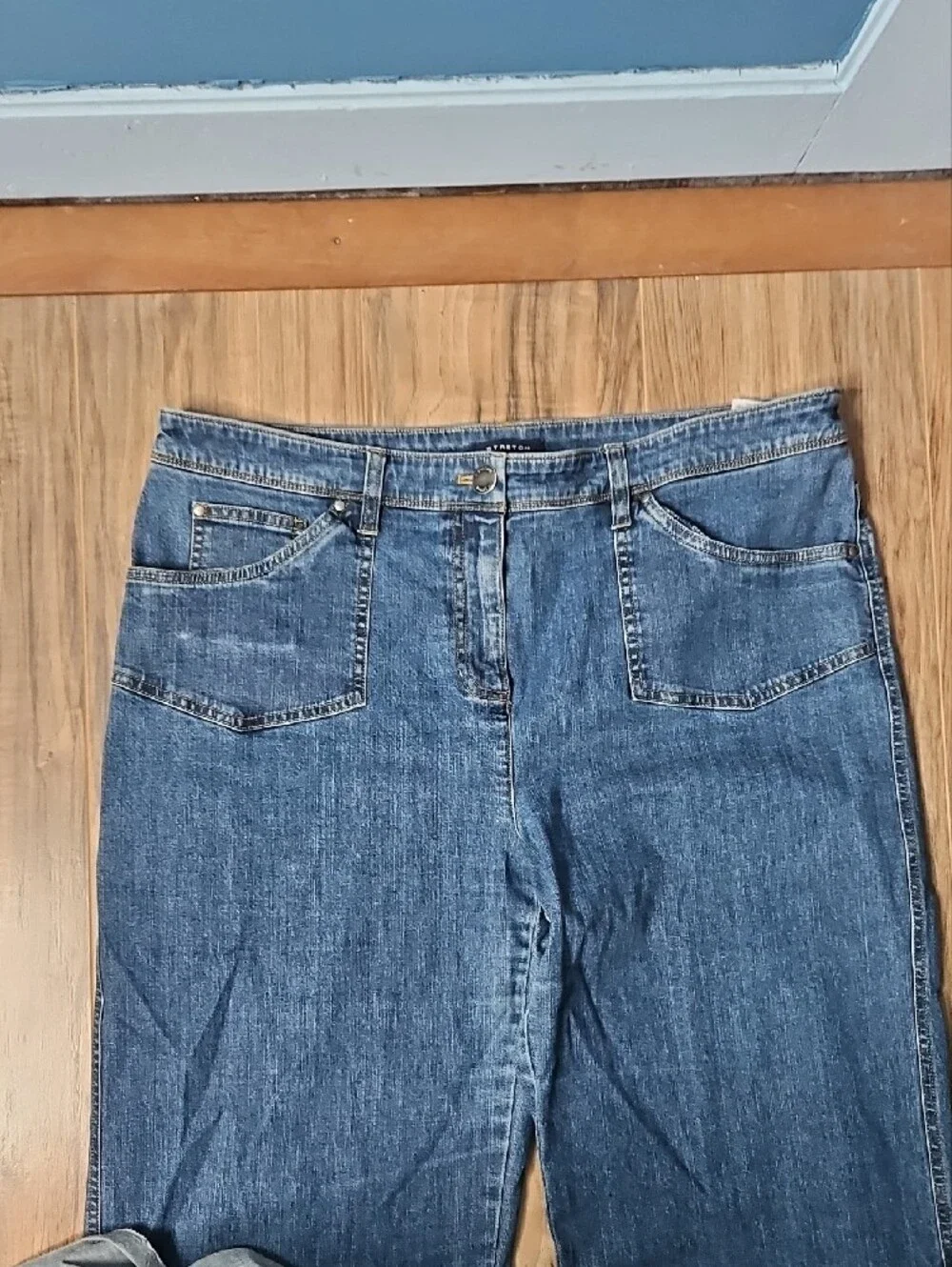 Jones New York Classic Women's Wide-Leg Jeans in Dark Blue Stretch 16